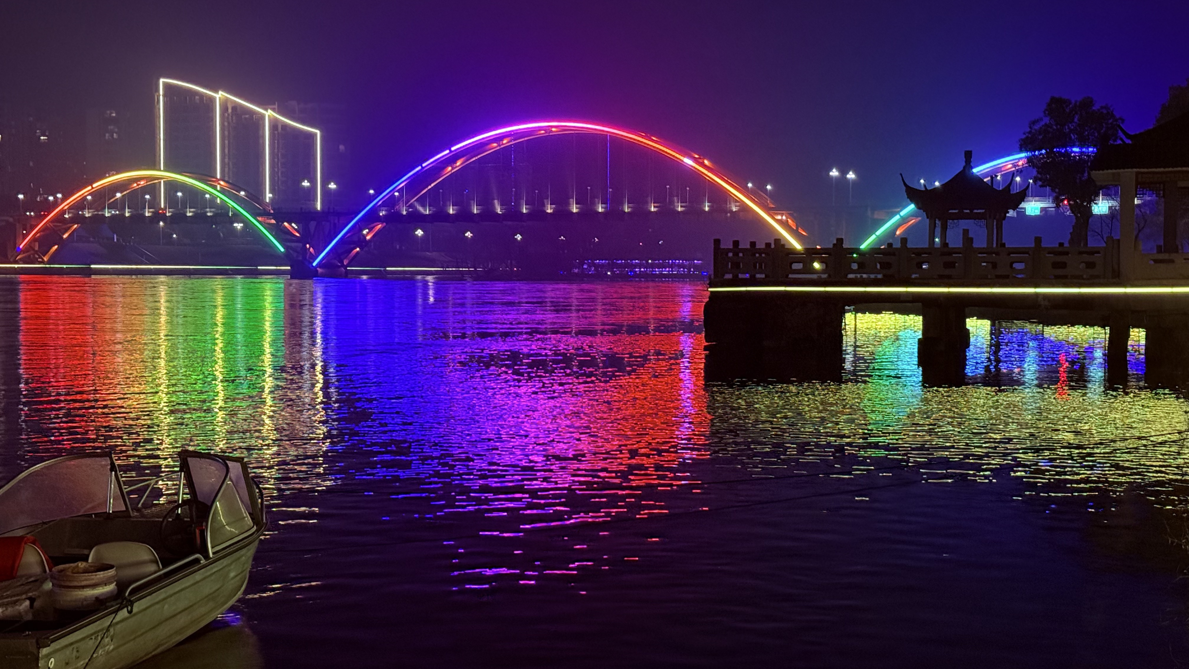 新安江城市夜景